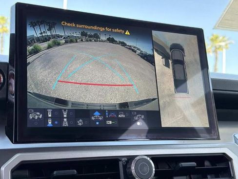 Used 2025 Toyota Tacoma TRD Off-Road w/ TRD Off Road Premium Package image 29