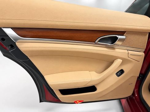 Used 2010 Porsche Panamera S RWD image 16