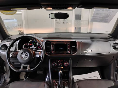 Used 2013 Volkswagen Beetle 2.5 image 16