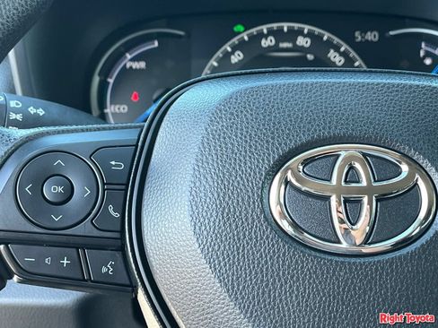 Certified 2025 Toyota RAV4 LE AWD/4WD image 23