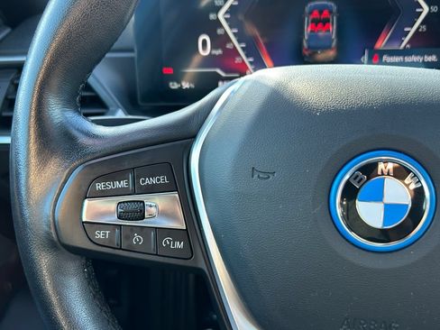 Used 2023 BMW i4 eDrive40 w/ Premium Package RWD image 17