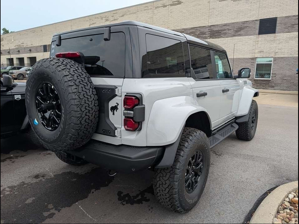 New 2026 Ford Bronco Raptor AWD/4WD image 3