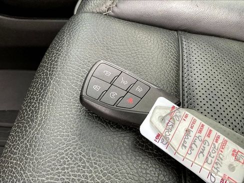 Used 2022 GMC Yukon Denali AWD/4WD image 33