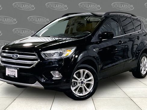 Used 2017 Ford Escape SE w/ SE Leather Comfort Package image 3