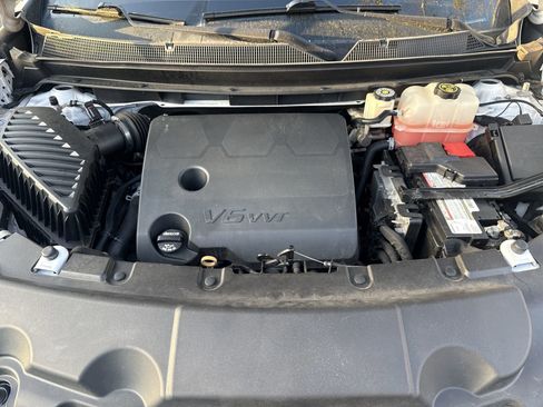 Used 2019 Chevrolet Traverse LT w/ LT Premium Package image 9