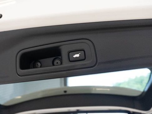 Used 2018 Honda Pilot Elite image 15