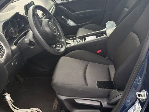 Used 2018 MAZDA MAZDA3 Sport FWD image 8