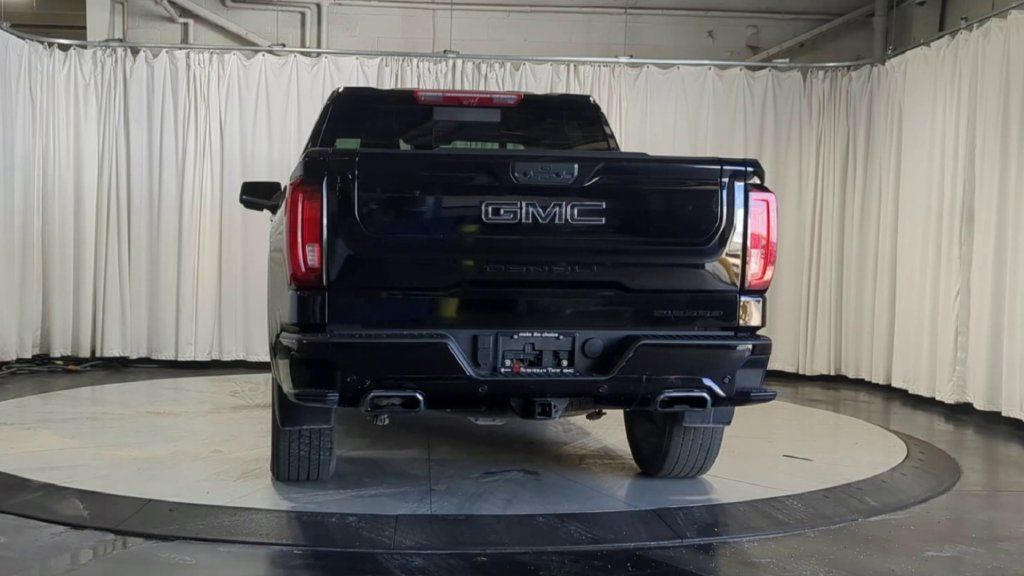 Used 2025 GMC Sierra 1500 Denali Ultimate AWD/4WD image 9