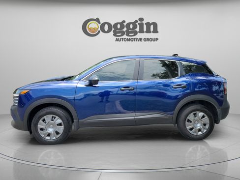 Used 2026 Nissan Kicks S FWD image 2