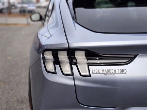 Certified 2022 Ford Mustang Mach-E Premium image 9