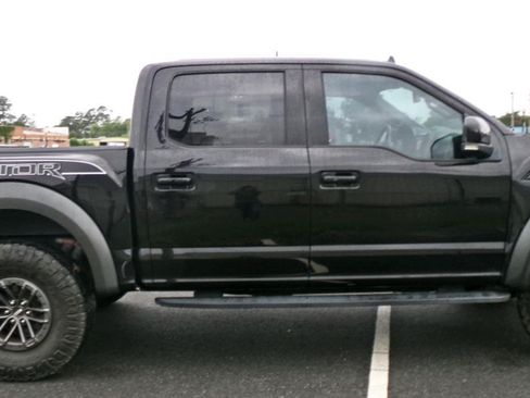 Used 2019 Ford F150 Raptor w/ Equipment Group 802A Luxury AWD/4WD image 4