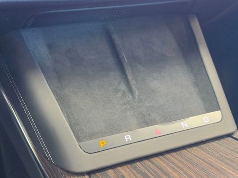 Used 2022 Tesla Model S AWD/4WD image 36