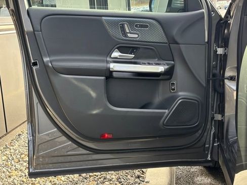 Certified 2025 Mercedes-Benz GLB 250 4MATIC image 19