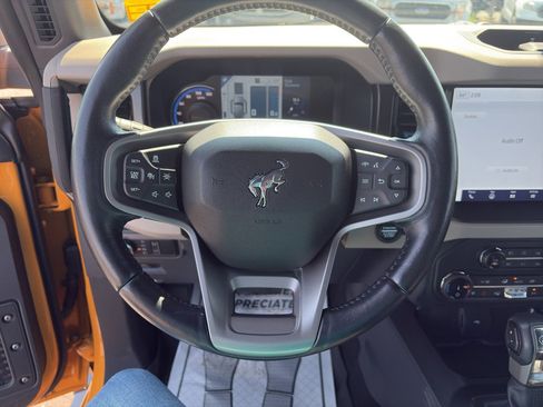 Used 2022 Ford Bronco Wildtrak image 12