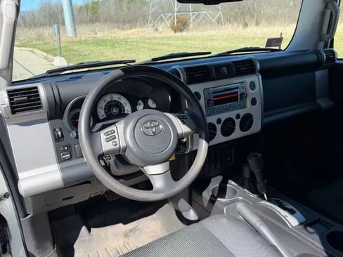 Used 2012 Toyota FJ Cruiser 4WD w/ Convenience Pkg image 11