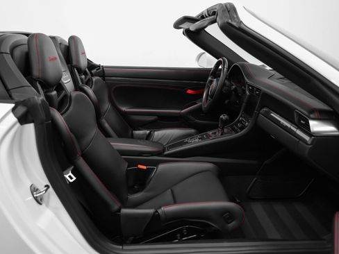 Used 2019 Porsche 911 Speedster image 40