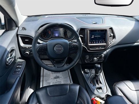 Used 2022 Jeep Cherokee Trailhawk w/ Trailer Tow Group image 23