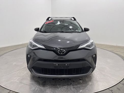 Used 2022 Toyota C-HR Limited image 2
