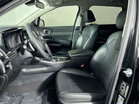 Used 2022 Kia Sorento S image 12