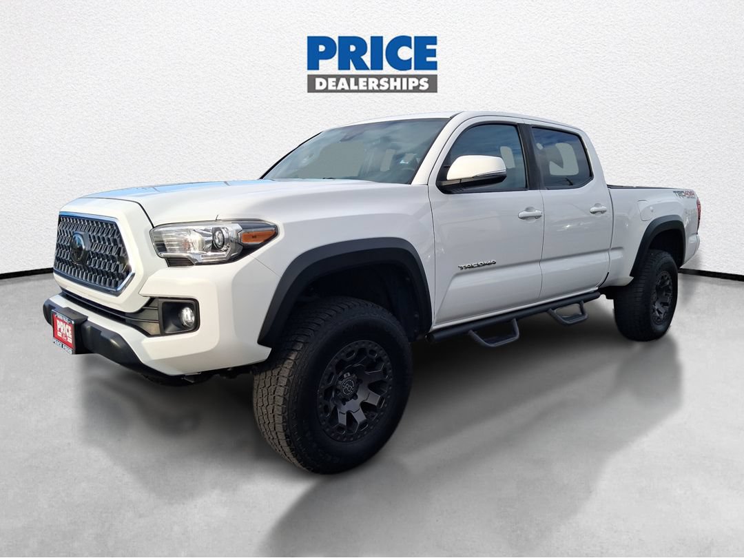 Used 2019 Toyota Tacoma TRD Off-Road w/ Technology Package AWD/4WD image 2