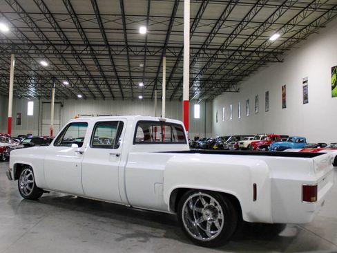 Used 1988 Chevrolet Silverado 3500 2WD Crew Cab image 5