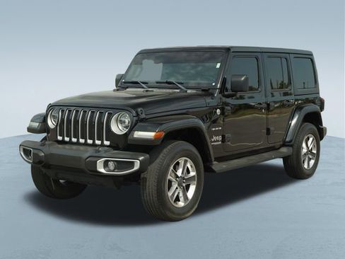 Used 2021 Jeep Wrangler Unlimited Sahara w/ LED Lighting Group AWD/4WD image 3