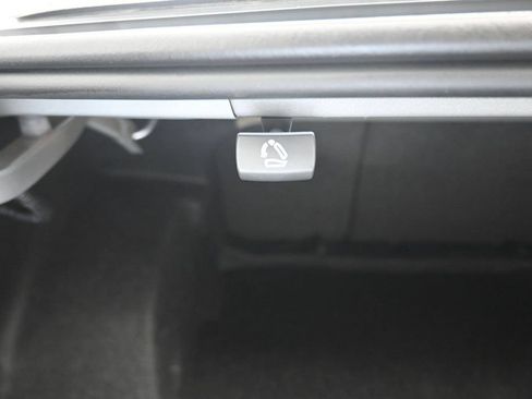 Used 2022 Chevrolet Malibu LT FWD image 42
