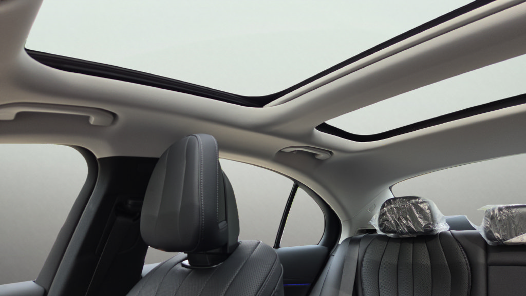 New 2027 Mercedes-Benz E 450 4MATIC Sedan image 18