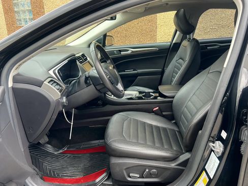 Used 2016 Ford Fusion SE w/ Equipment Group 202A FWD image 24