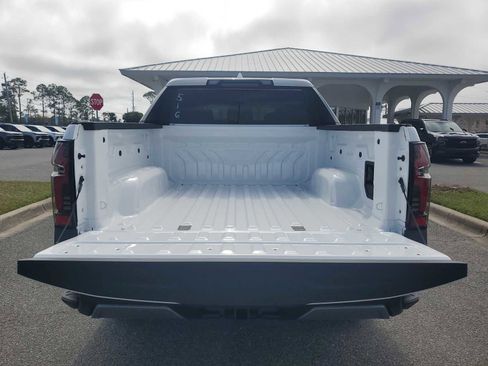 New 2026 Chevrolet Silverado EV LT image 5