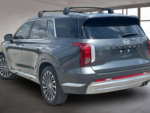 Used 2024 Hyundai Palisade Calligraphy FWD image 4