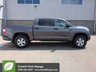 Used 2017 Toyota Tundra SR5 w/ SR5 Upgrade Package AWD/4WD video 2