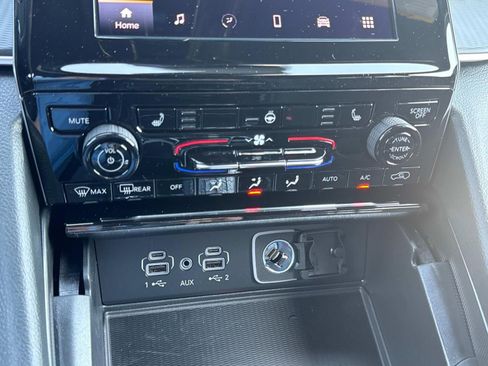 New 2026 Jeep Grand Cherokee Laredo X AWD/4WD image 32
