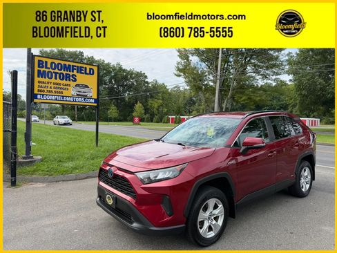 Used 2020 Toyota RAV4 LE w/ All Weather Liner Package AWD/4WD image 1