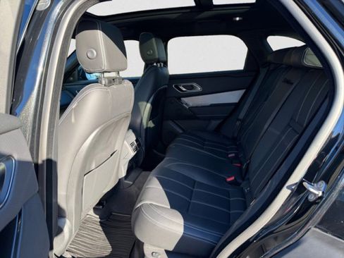 Certified 2023 Land Rover Range Rover Velar R-Dynamic S image 18
