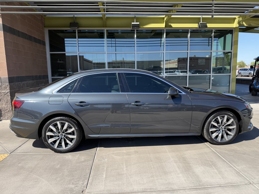 Used 2022 Audi A4 2.0T Premium w/ Convenience Package AWD/4WD image 9