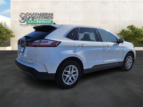 Used 2024 Ford Edge SEL image 5