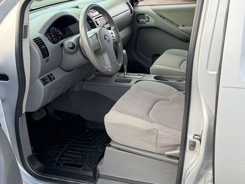 Used 2007 Nissan Frontier SE w/ SE Value Truck Pkg RWD image 11