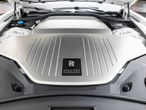 New 2026 Rolls-Royce Spectre image 30