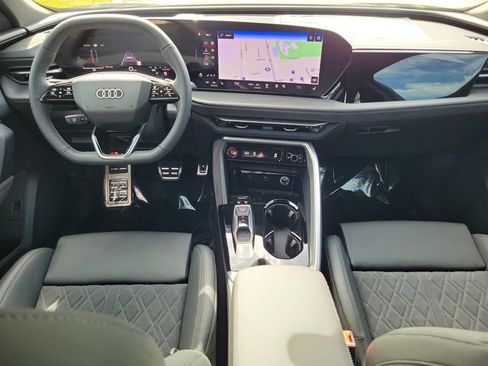 New 2025 Audi SQ5 Premium Plus image 2