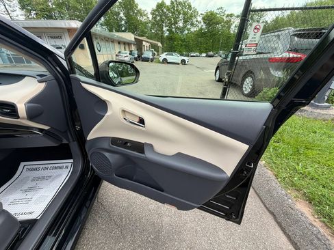 Used 2016 Toyota Prius Two FWD image 14