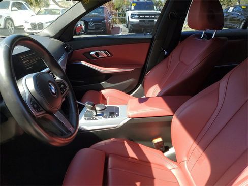 Used 2022 BMW 330i Sedan w/ M Sport Package image 19