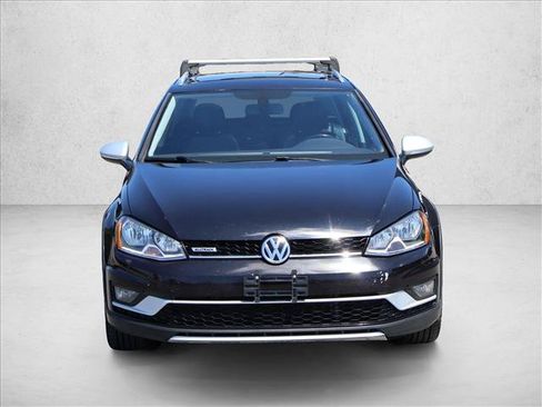 Used 2017 Volkswagen Golf Alltrack SE AWD/4WD image 2