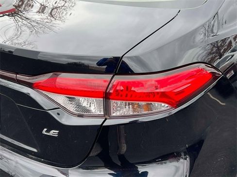 Certified 2023 Toyota Corolla LE image 12