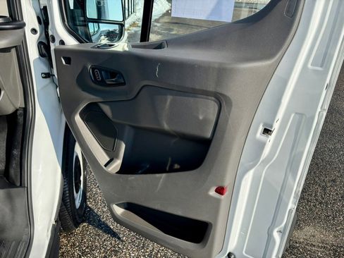 Used 2023 Ford Transit 250 Medium Roof image 11
