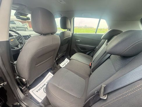 Used 2020 Chevrolet Trax LS FWD image 12