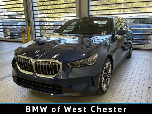 Used 2026 BMW i5 eDrive40 image 1