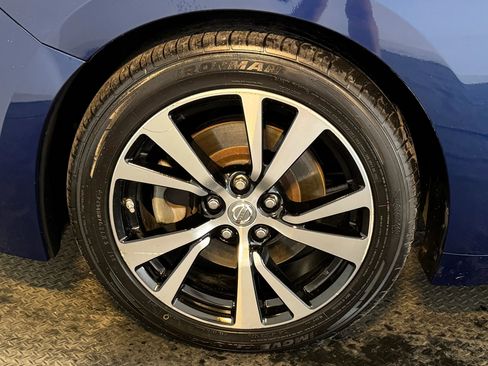Used 2018 Nissan Maxima 3.5 SV FWD image 10