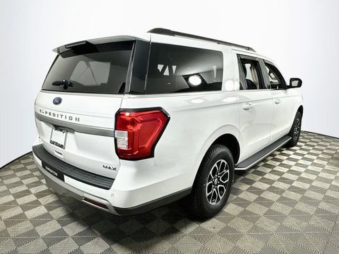 Used 2023 Ford Expedition Max XLT RWD image 3