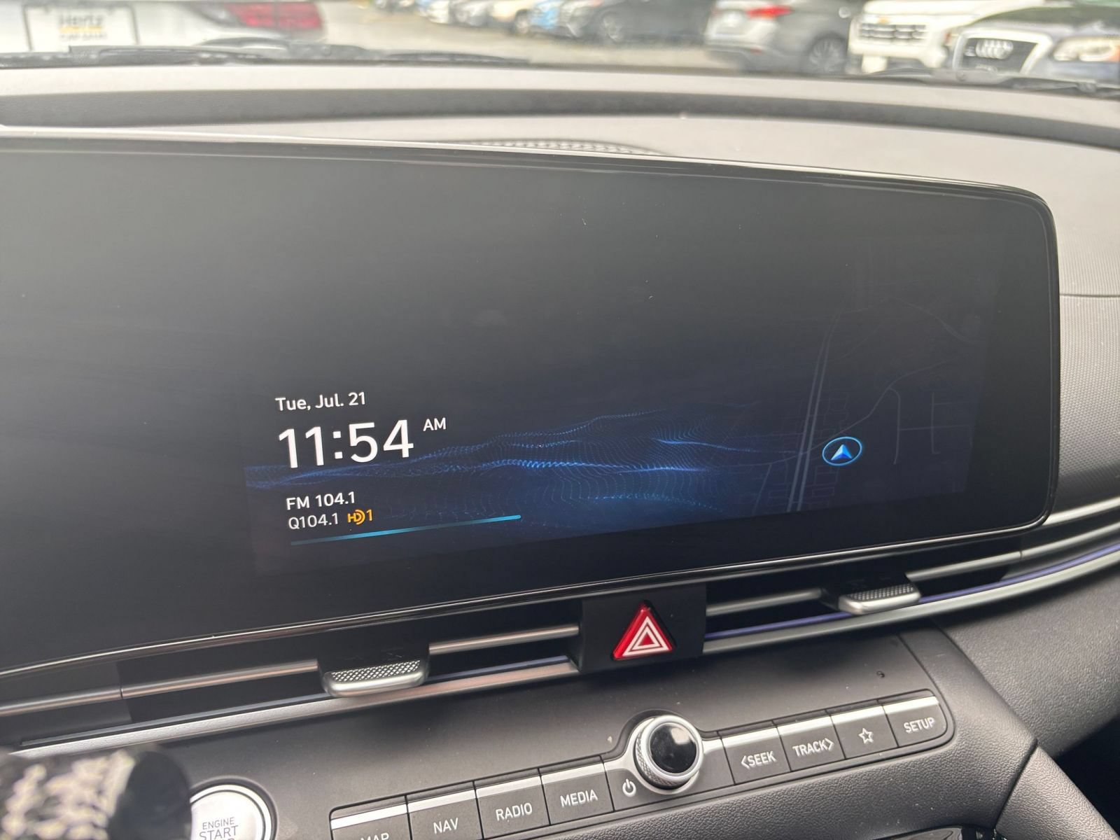 Used 2025 Hyundai Elantra Limited FWD image 16